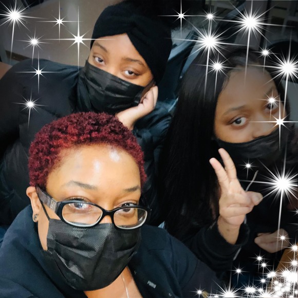 Poshmark profile picture for @uno